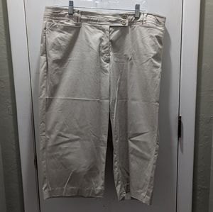 Kim Rogers Petite Tan Capris Size 16 Petite  Great condition.